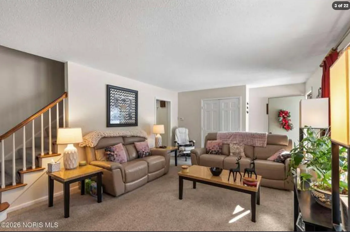 5655 Cresthaven Ln #A - Photo 3 of 22