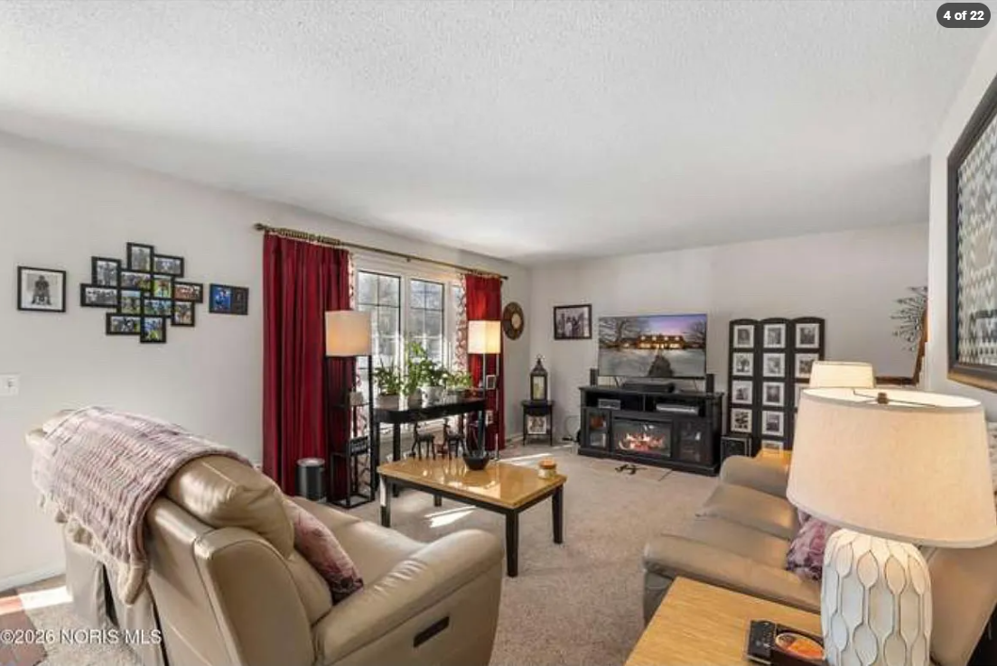 5655 Cresthaven Ln #A - Photo 4 of 22