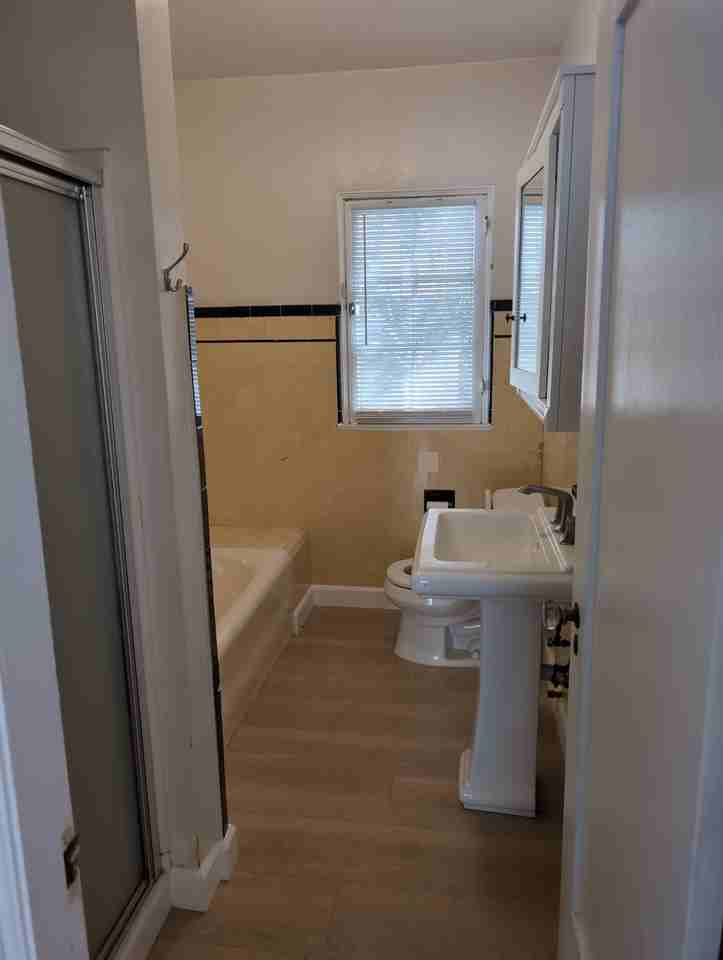 1427 S Sherbourne Dr #1427 - Photo 6 of 17