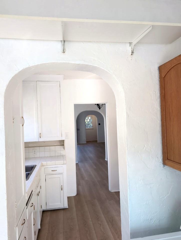 1427 S Sherbourne Dr #1427 - Photo 7 of 17