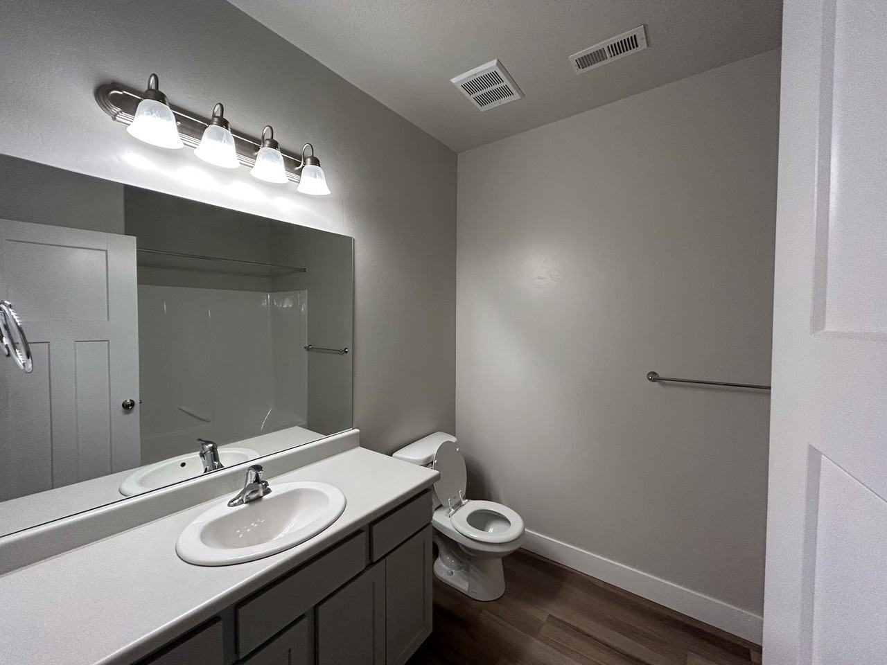 628 N Sun Peak Dr - Photo 3 of 32