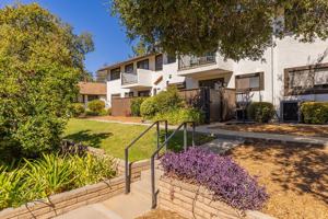 featured image of 107 W Oak St