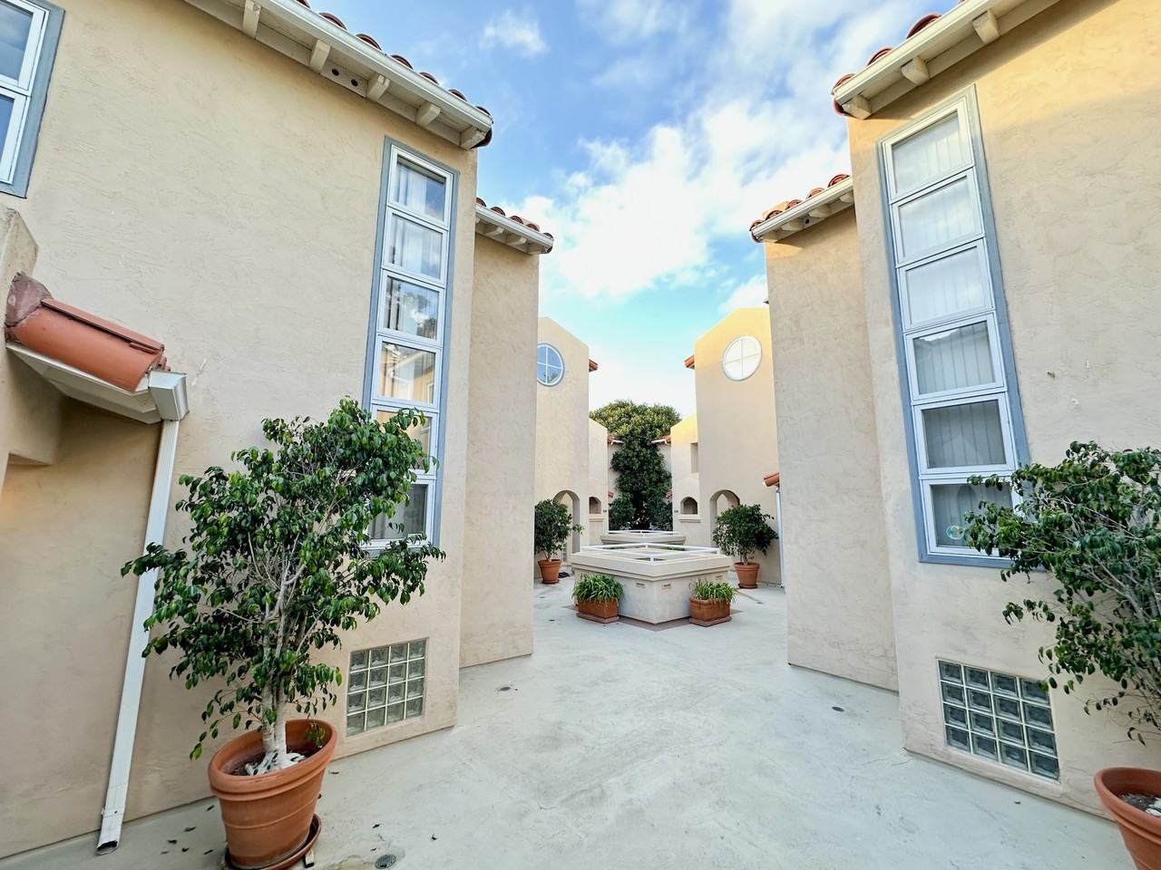 520 Marine Street - Photo 5 of 19