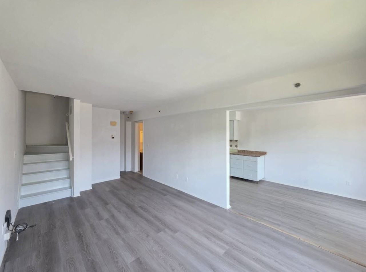 20 Tappen Ct #1 - Photo 2 of 7