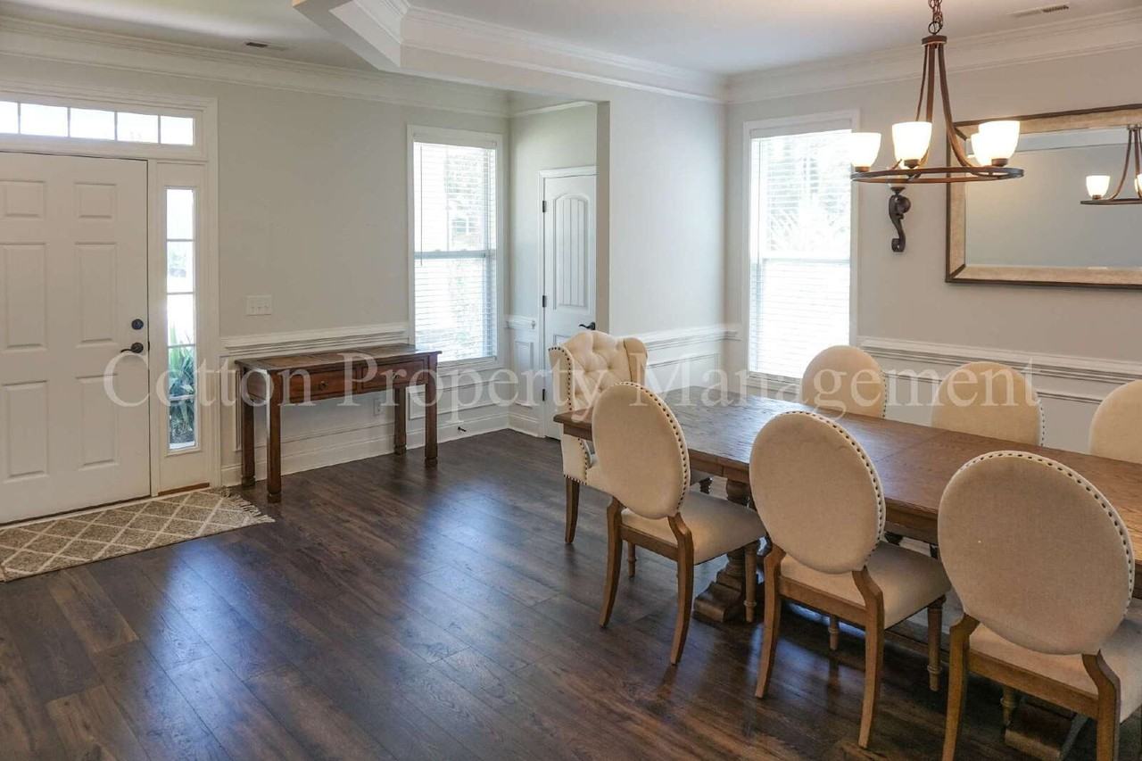 1509 Gatlin Way - Photo 5 of 35