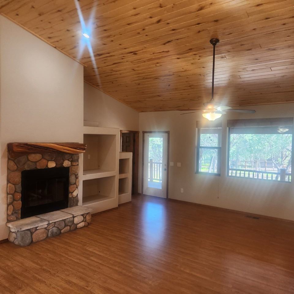 1561 N Mustang Run - Photo 5 of 28