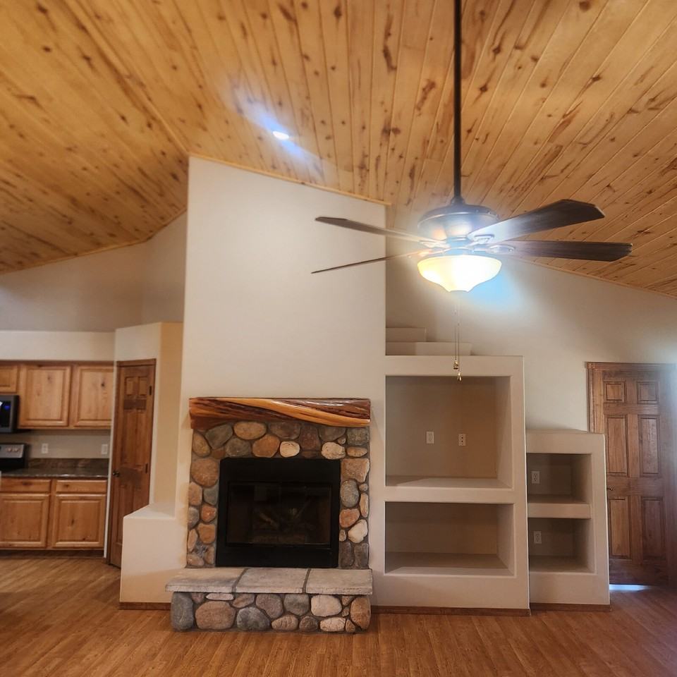 1561 N Mustang Run - Photo 7 of 28