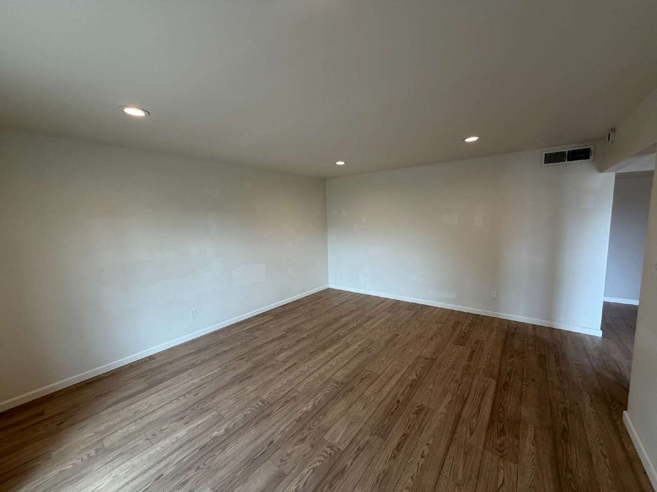 2722 W Monte Ave - Photo 6 of 31