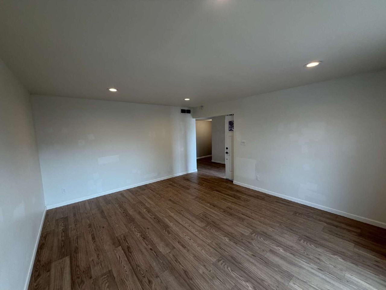 2722 W Monte Ave - Photo 7 of 31
