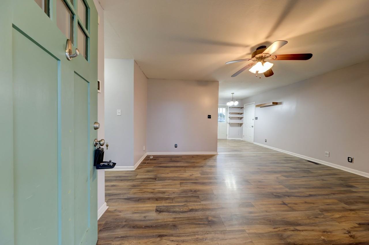 108 Josephines Ct - Photo 4 of 28