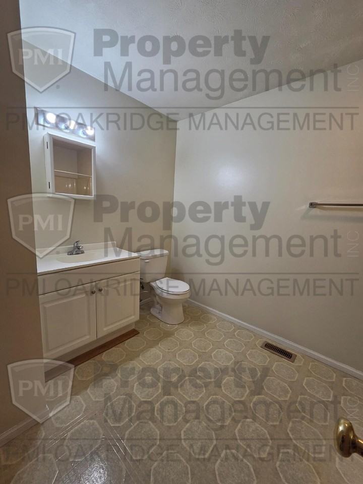 761 Campbell Rd - Photo 5 of 12