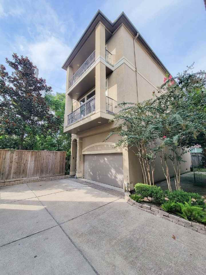 6830 Staffordshire Blvd - Photo 2 of 50