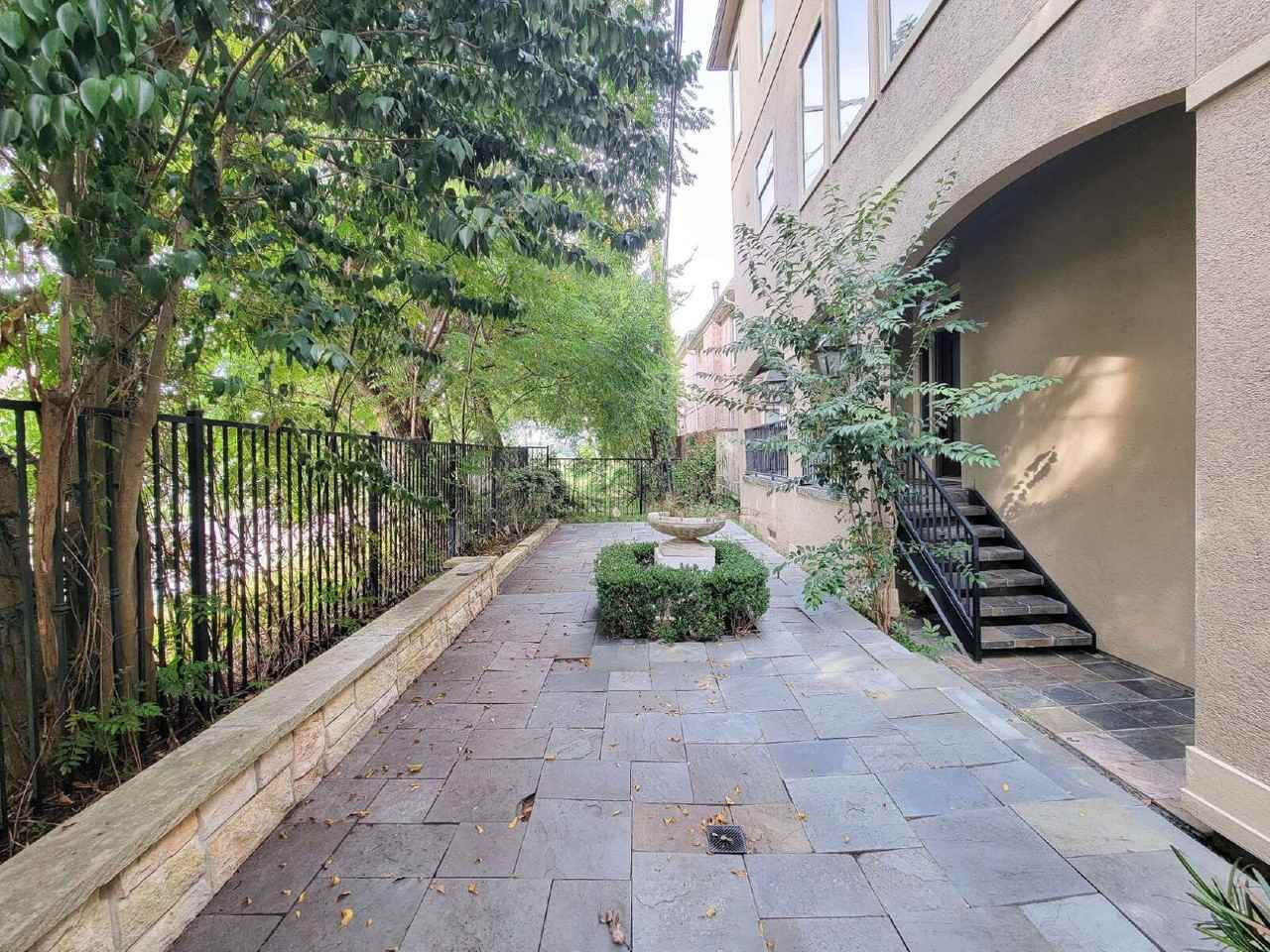 6830 Staffordshire Blvd - Photo 4 of 50