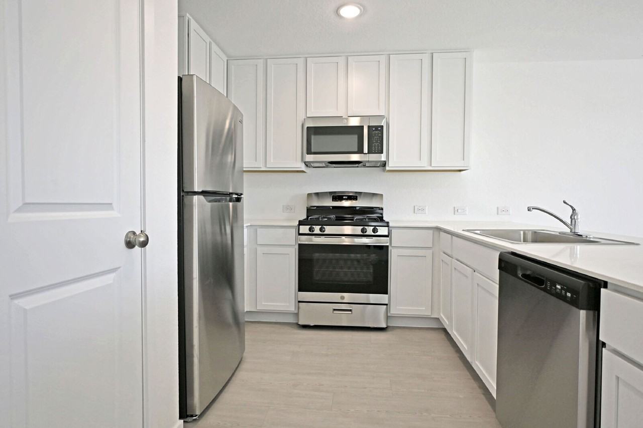 11806 Bluebell Rdg - Photo 5 of 19