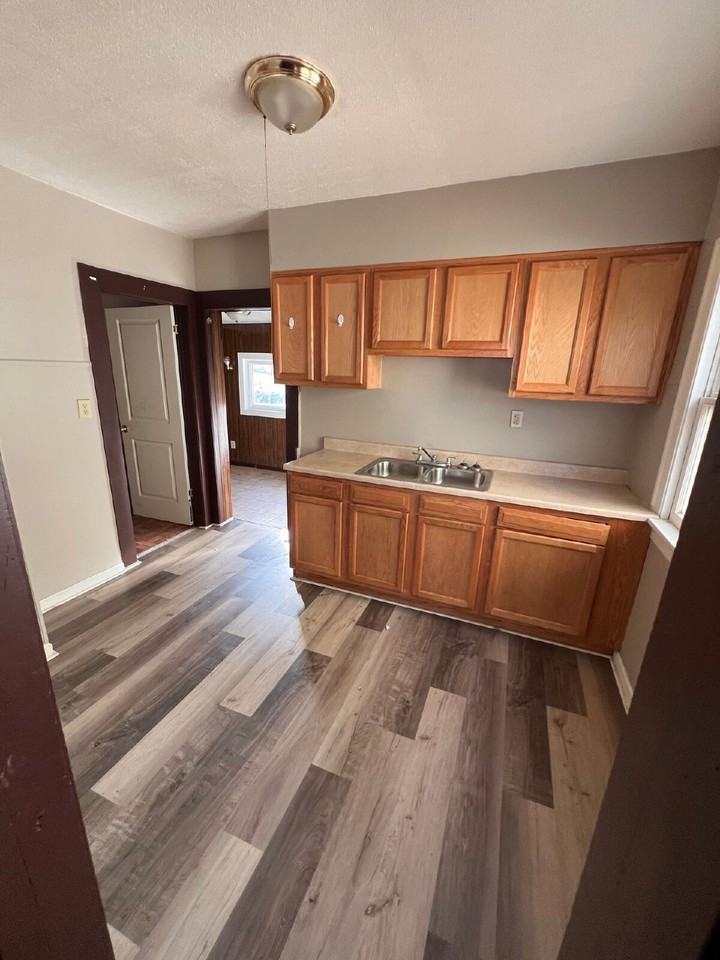 4948 E 84th St - Photo 2 of 10