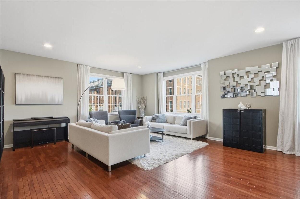 58 Carillon Cir - Photo 3 of 34