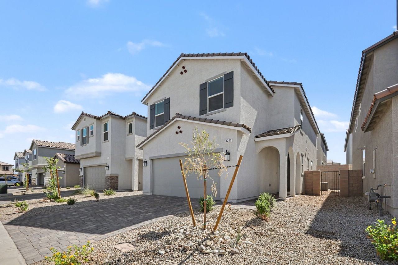 3765 Tijeras Ave - Photo 2 of 47