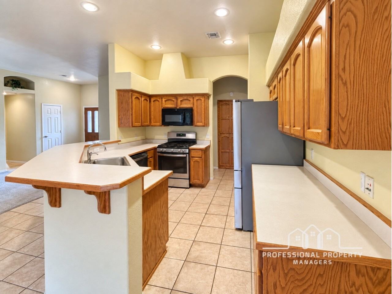 10334 E 38th Ln - Photo 4 of 18