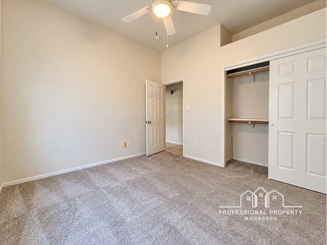 10334 E 38th Ln - Photo 6 of 18