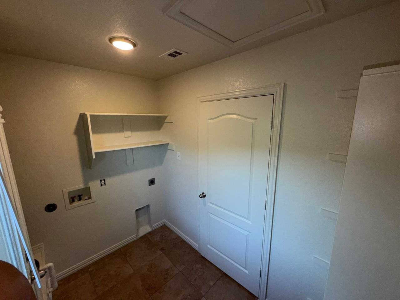 8363 Saddle Brook Dr - Photo 5 of 19