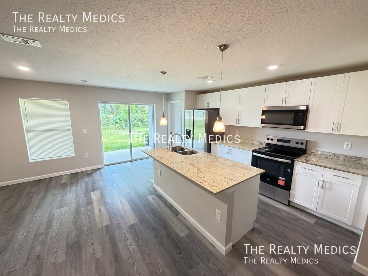 875 San Filippo Dr Se - Photo 6 of 25