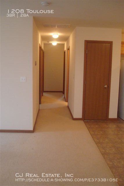 1208 Toulouse St - Photo 4 of 9