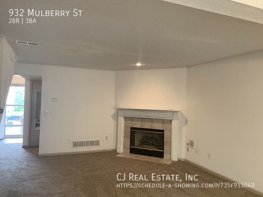 932 Mulberry St - Photo 3 of 8