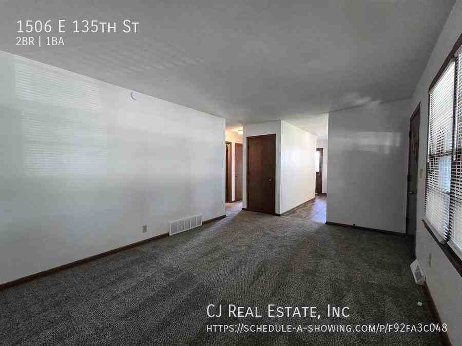 1506 E 135th St - Photo 2 of 9