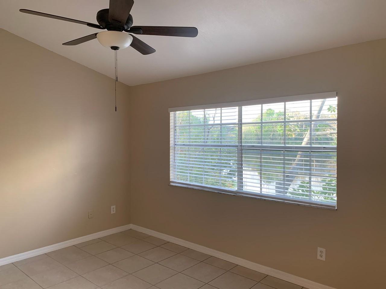 1385 Landry Cir - Photo 5 of 12