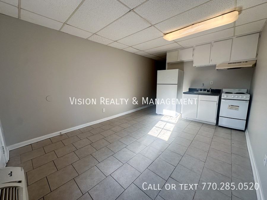 215 Buchanan St N Apt 1 #1 - Photo 3 of 9