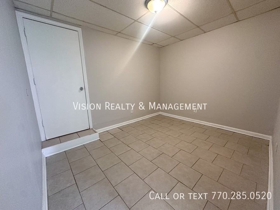 215 Buchanan St N Apt 1 #1 - Photo 5 of 9