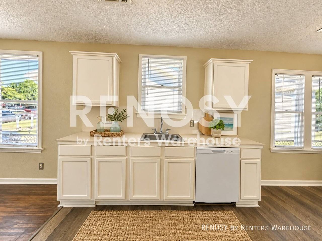5507 Avenue P - Photo 3 of 19
