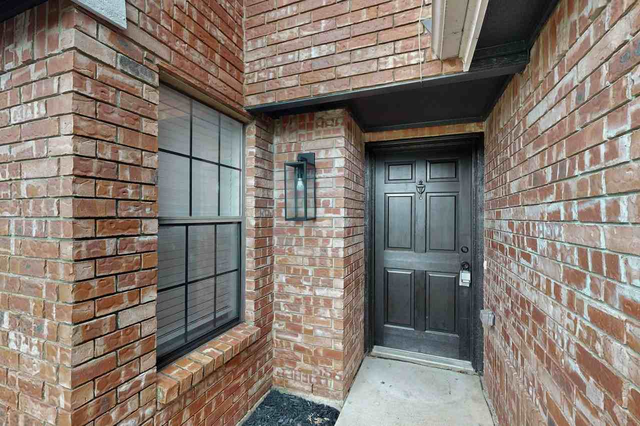 2410 Brooke Ct - Photo 6 of 43
