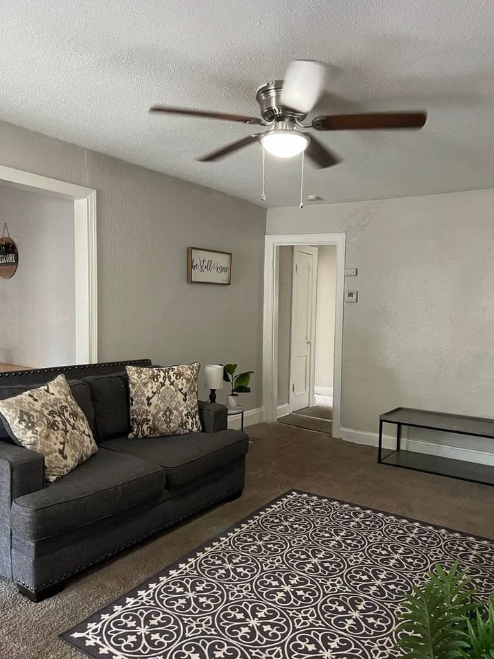 5418 Olive St - Photo 5 of 13