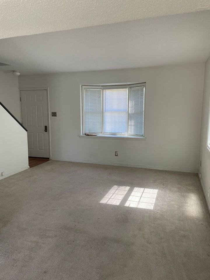 1761 High School Dr - Photo 3 of 14