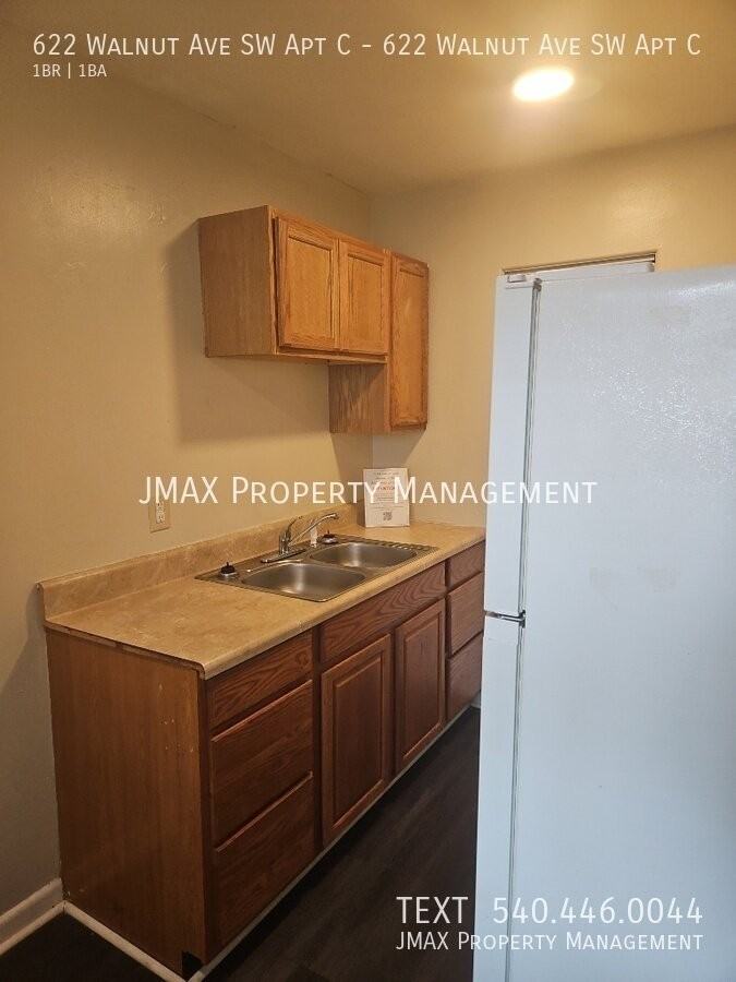 622 Walnut Ave Sw Apt C - Photo 6 of 13