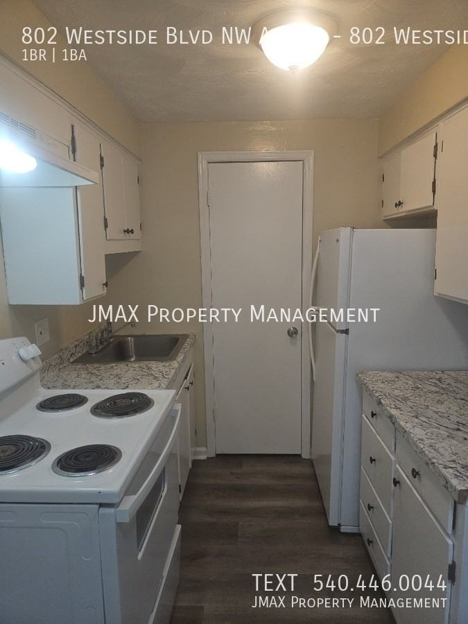 802 Westside Blvd Nw Apt 12 - Photo 2 of 6