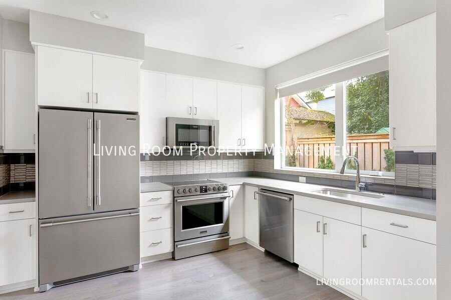 8116 N Jersey St - Photo 5 of 12