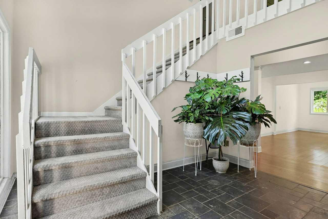 3169 North Hembree Road - Photo 3 of 39