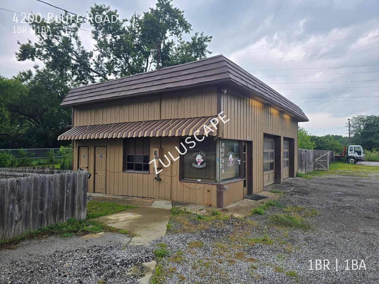 4200 Bluff Rd - Photo 2 of 10