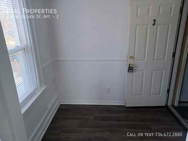 319 W Oliver St #3 - Photo 4 of 6