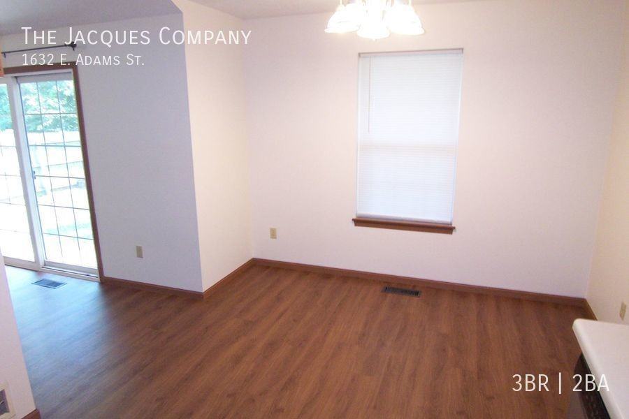 1632 E Adams St - Photo 6 of 13