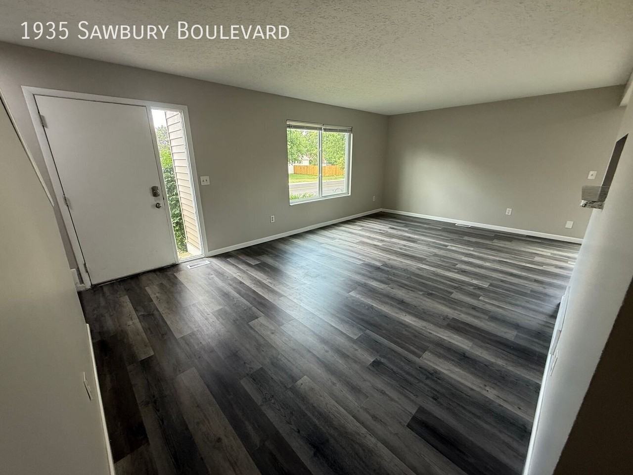 1935 Sawbury Blvd - Photo 5 of 40