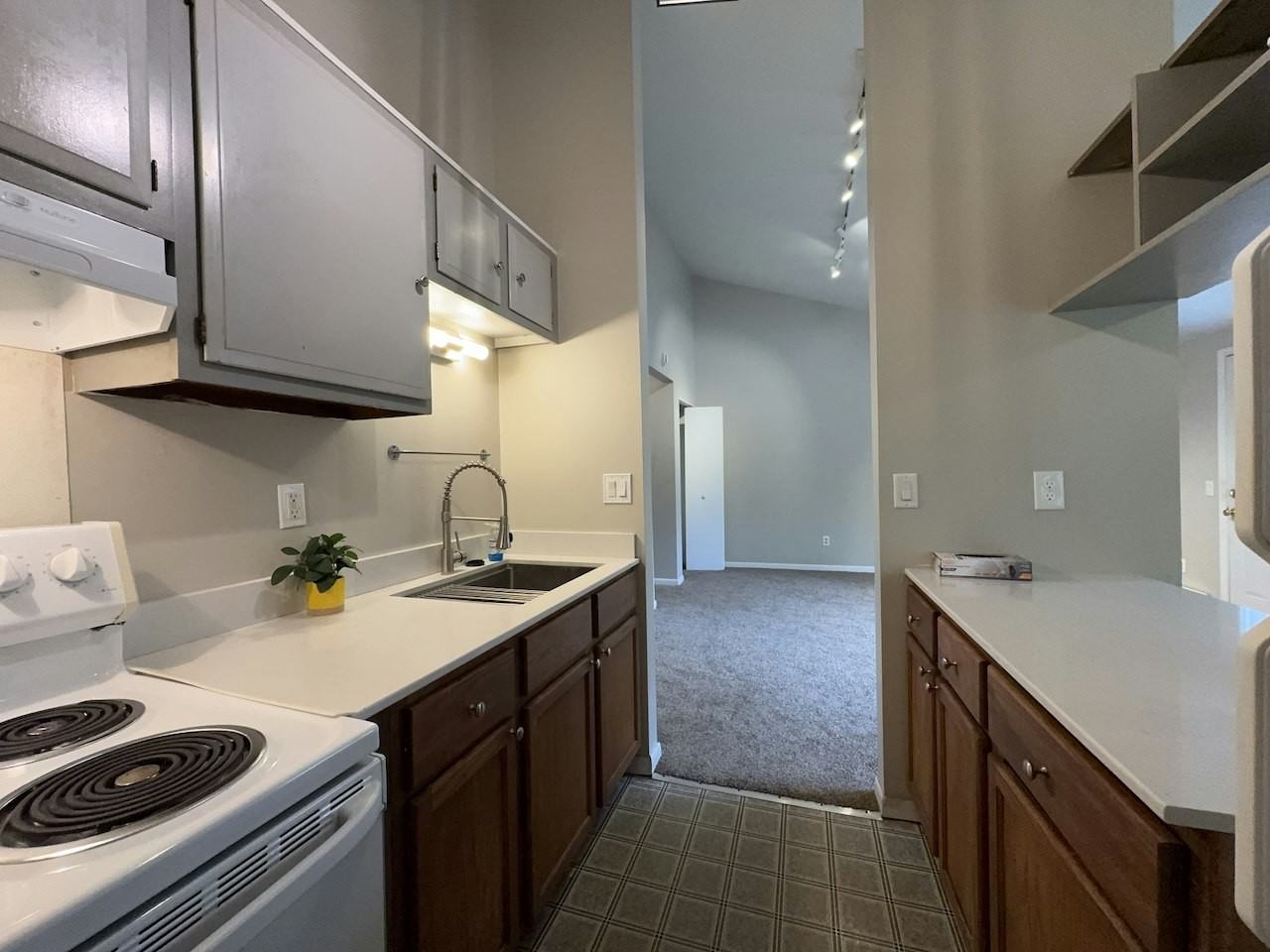 1230 East Dayton Street, Unit 3 - Photo 5 of 21