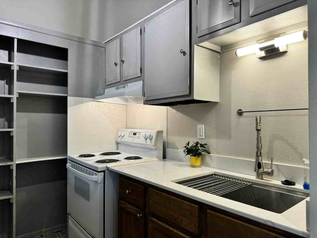 1230 East Dayton Street, Unit 3 - Photo 6 of 21