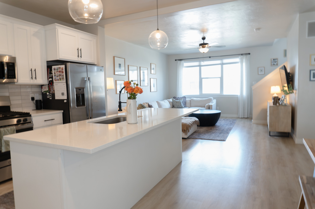 397 Meadow Garden Road - Photo 3 of 25