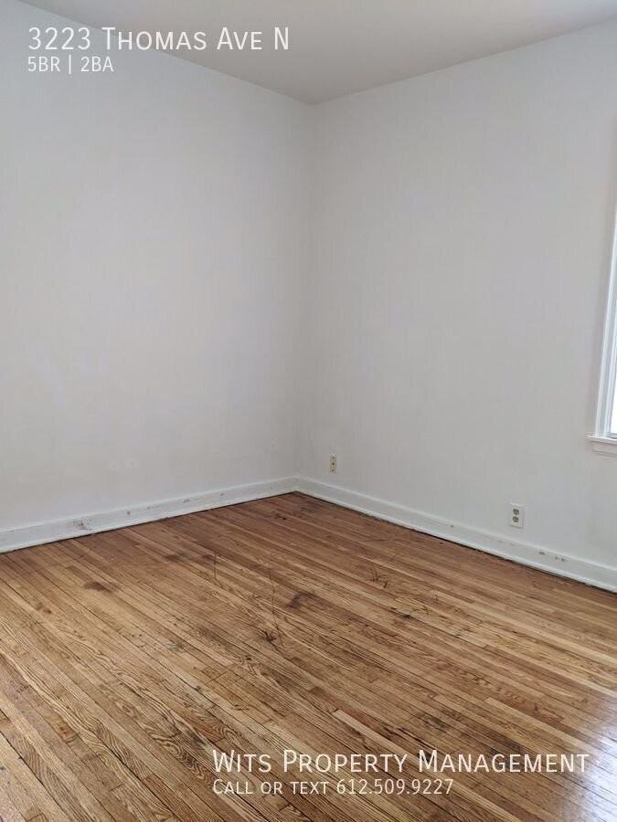 3223 Thomas Ave N - Photo 7 of 17