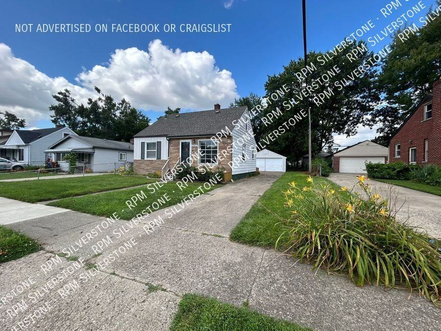 23833 Couzens Ave - Photo 3 of 14