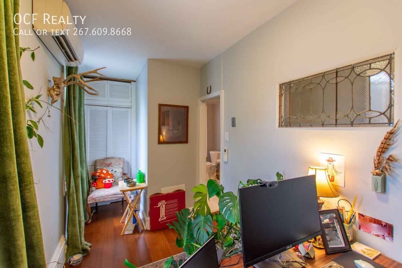 308 Kater St - Photo 3 of 20