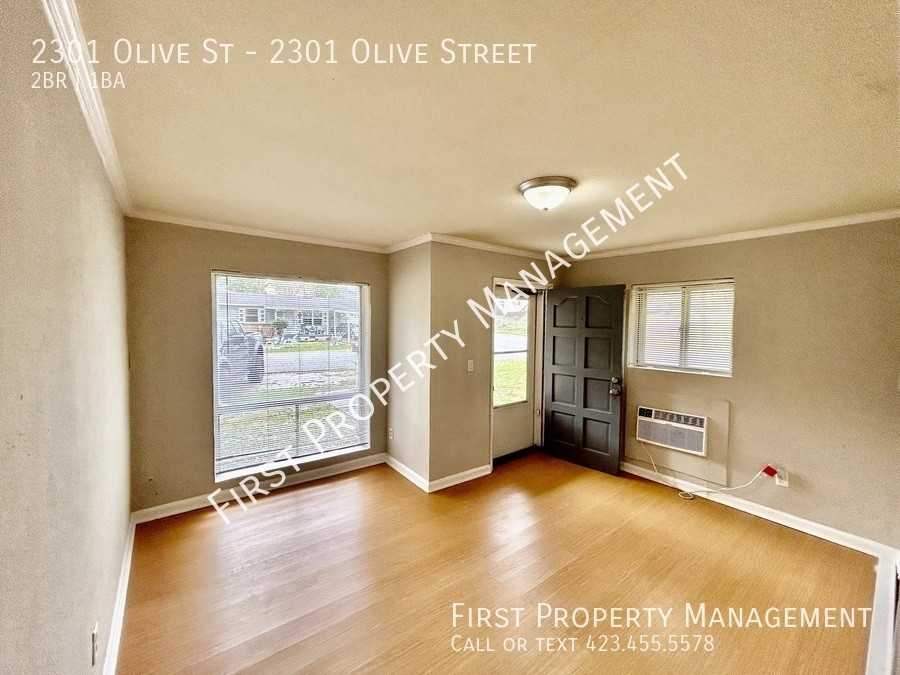 2301 Olive St - Photo 4 of 14